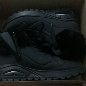 Skechers Black Fur-Lined Sneakers